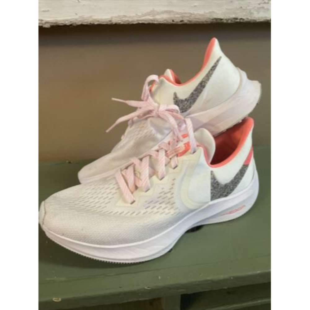 Nike Womens Air Zoom Winflo 6 AQ8228-102 White Running Shoes Sneakers Size 9.5
